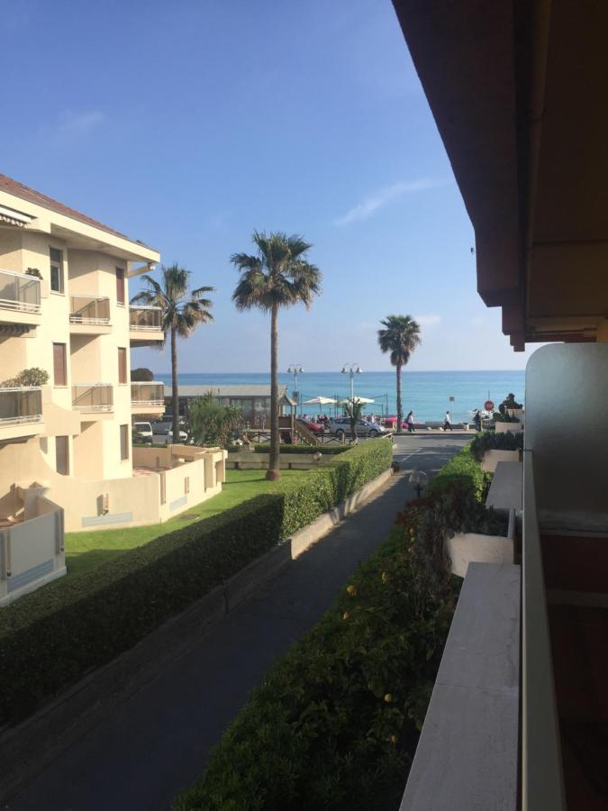 A Due passi dal mare Appartamento Vallecrosia Esterno foto
